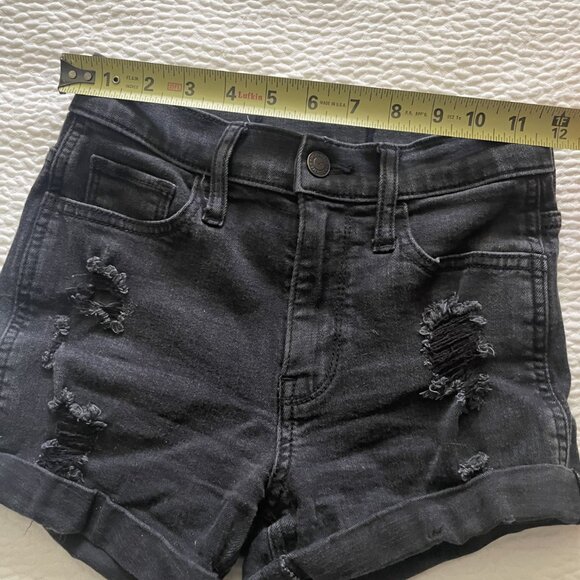 Blk denim distressed shorts - size XS - Picture 2 of 3